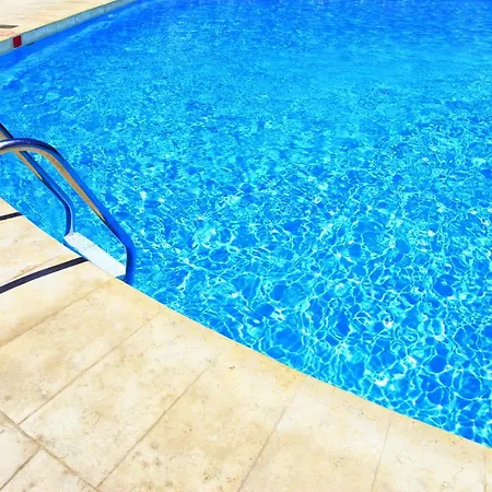 Seafront Silver Waves Mini & Restaurant & Pool * Кирения