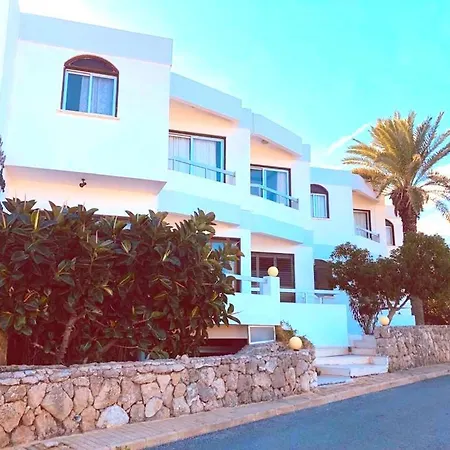 招待所 Seafront Silver Waves Mini & Restaurant & Pool 凯里尼亚