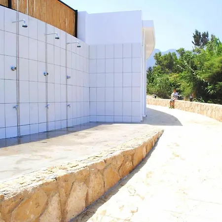 Seafront Silver Waves Mini & Restaurant & Pool Guest house Kyrenia (Northern Cyprus)